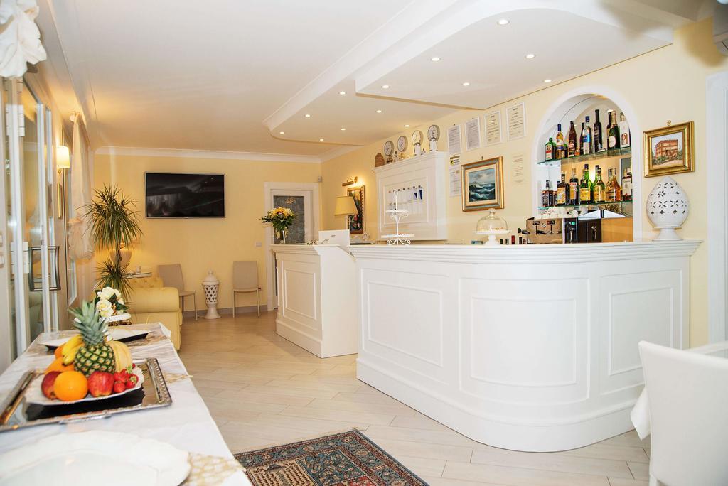 Falli Exclusive Rooms And Breakfast -Con Parcheggio Privato E Gratuito- Porto Cesareo Exterior foto